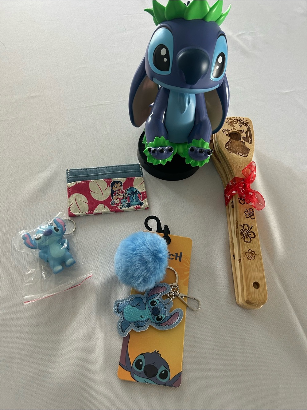 Disney Lilo & Stitch Bundle Hula control holder wallet keychains utensils m